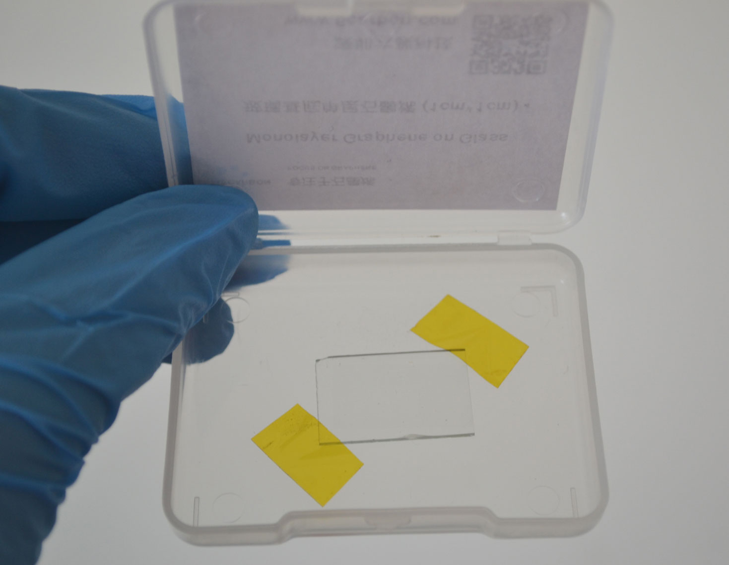 Graphene Single-layer CVD graphene--sapphire substrate (1cm*1cm)